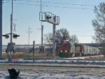 SOO 4419 slows to a stop under the Interstate bridge